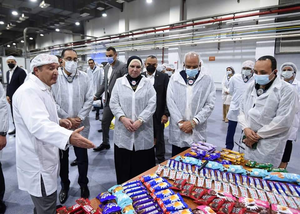 رئيس الوزراء يواصل جولته لعدد من مصانع 6 أكتوبر ويزور شركة "إيديتا" للصناعات الغذائية