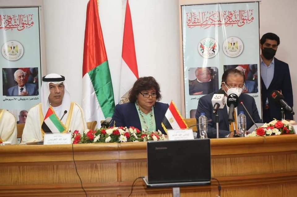 عبد الدايم والعويس يحتفيان ب٤ مبدعين مصريين بعد تكريمهم فى ملتقى الشارقة للتكريم الثقافي