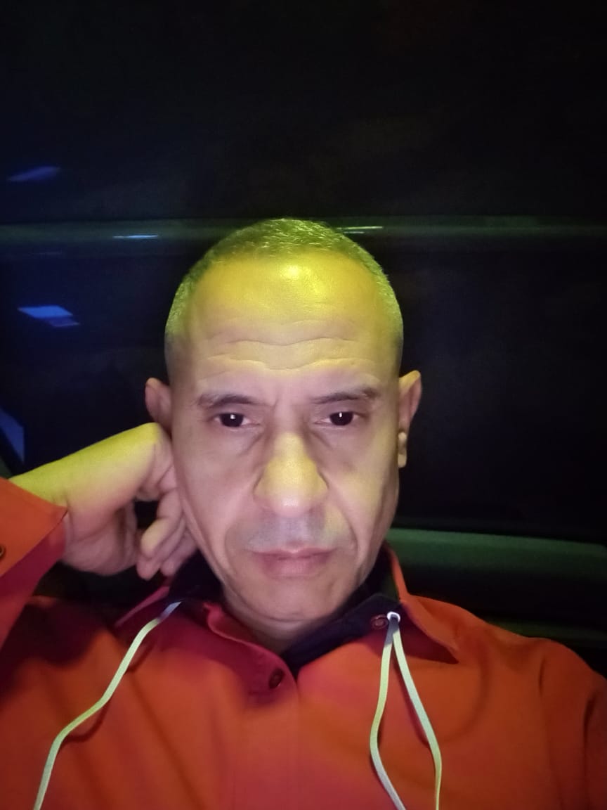 حيرتني:عصام الهواري