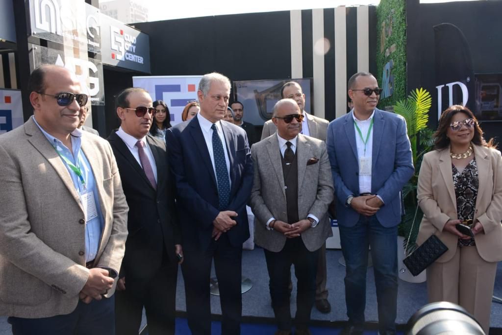 مساعد أول وزير التموين يفتتح معرض "بيزنكس " للاستثمار والتوكيلات التجارية