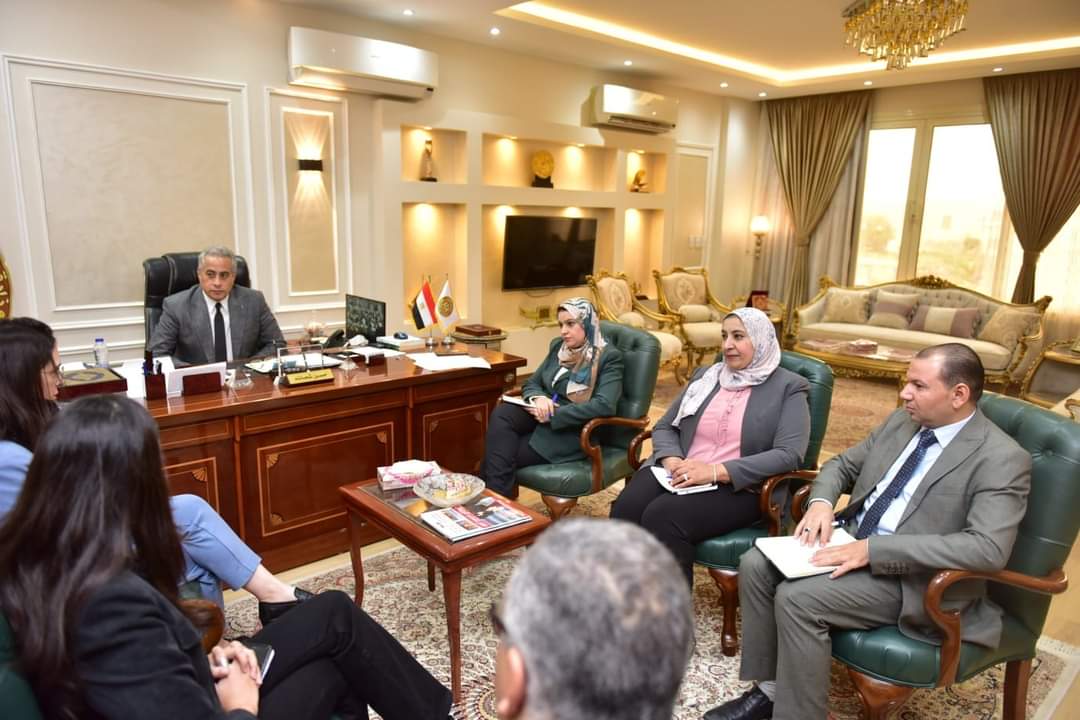 تعزيز برامج" تمكين المرأة إقتصادياً " و"الحماية الإجتماعية للعمال"