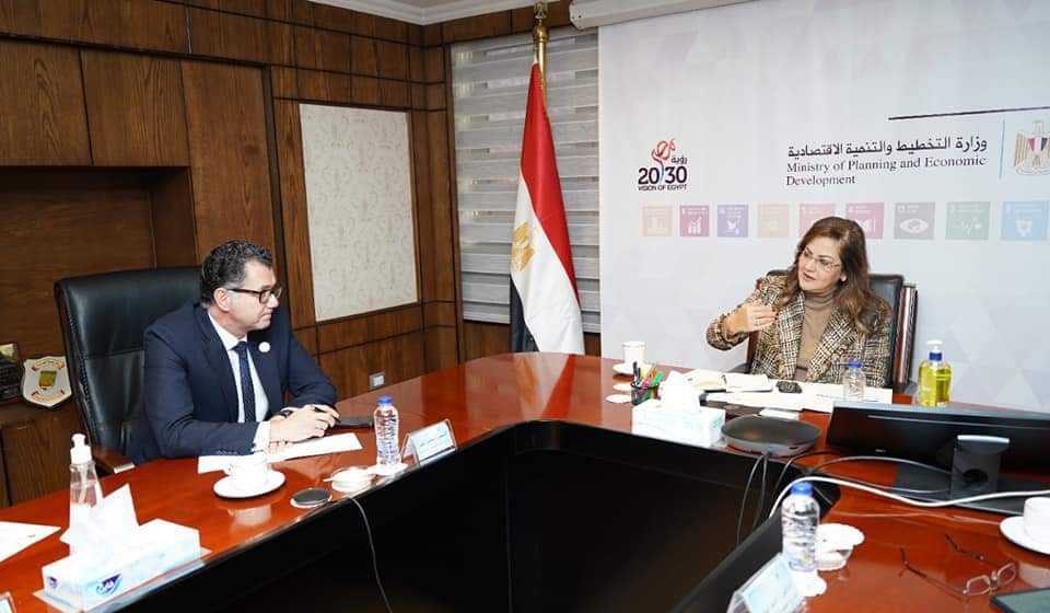 السعيد تبحث مع مدير إدارة البيئة والتنمية المستدامة وتغير المناخ بوزارة الخارجية الخطوات المستقبلية لمبادرات الوزارة في COP27