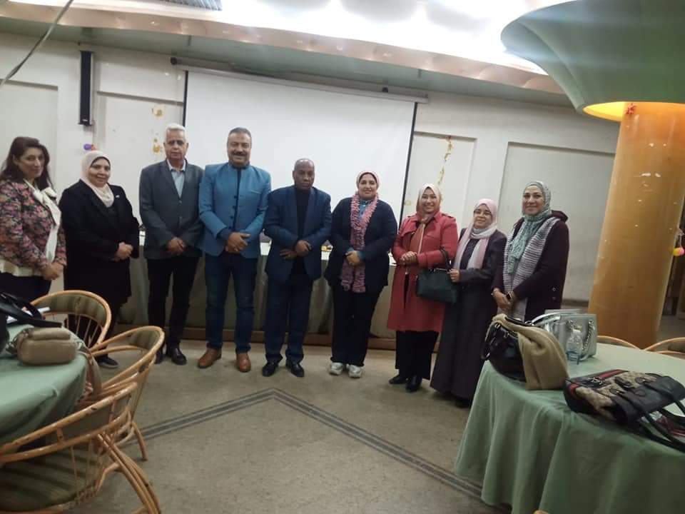 مدير الشؤون التنفيذيه بمديريه التربيه والتعليم بالقاهره في ضيافه شرق القاهره