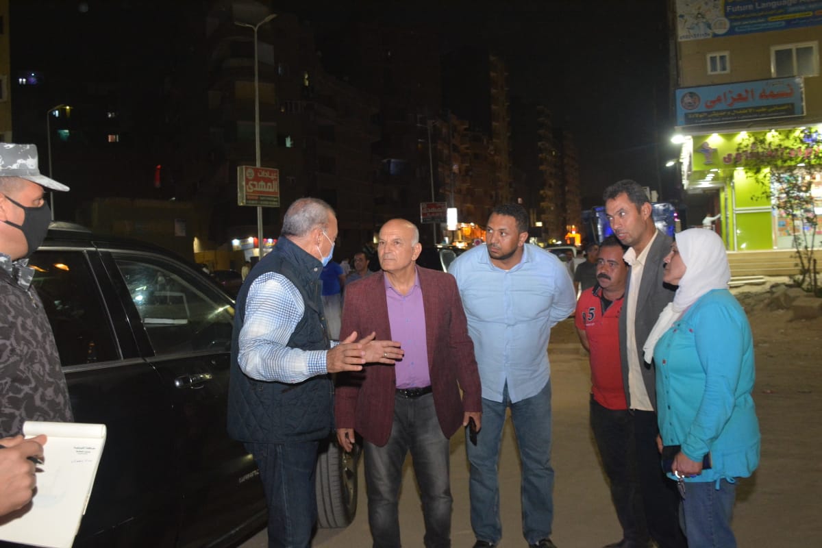 في جولة مسائيه...محافظ القليوبية يُتابع ميدانياً الإلتزام بتطبيق قرار ترشيد الكهرباء