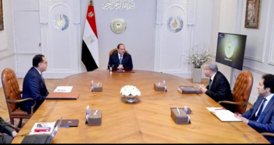 الرئيس السيسي يتابع الموقف الخاص بمخزون السلع الغذائية الاساسية على مستوى الجمهورية، وكذلك موقف الزراعات للموسم الزراعى الحالى.