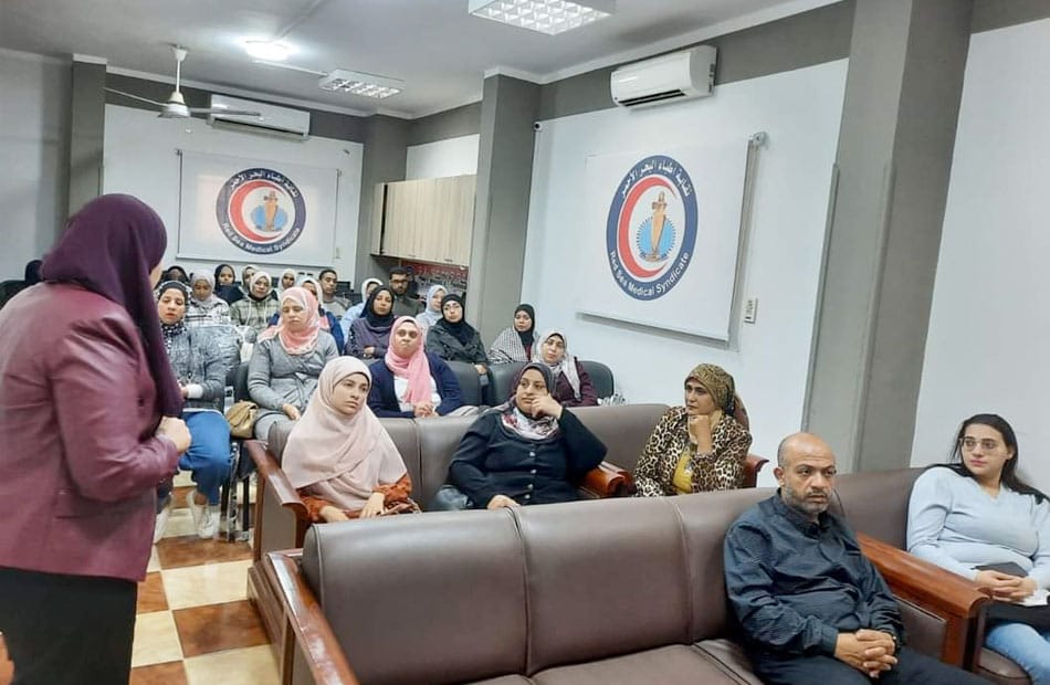 دورة تدريبية عن أساسيات مكافحة العدوى بمقر نقابة أطباء البحر الأحمر