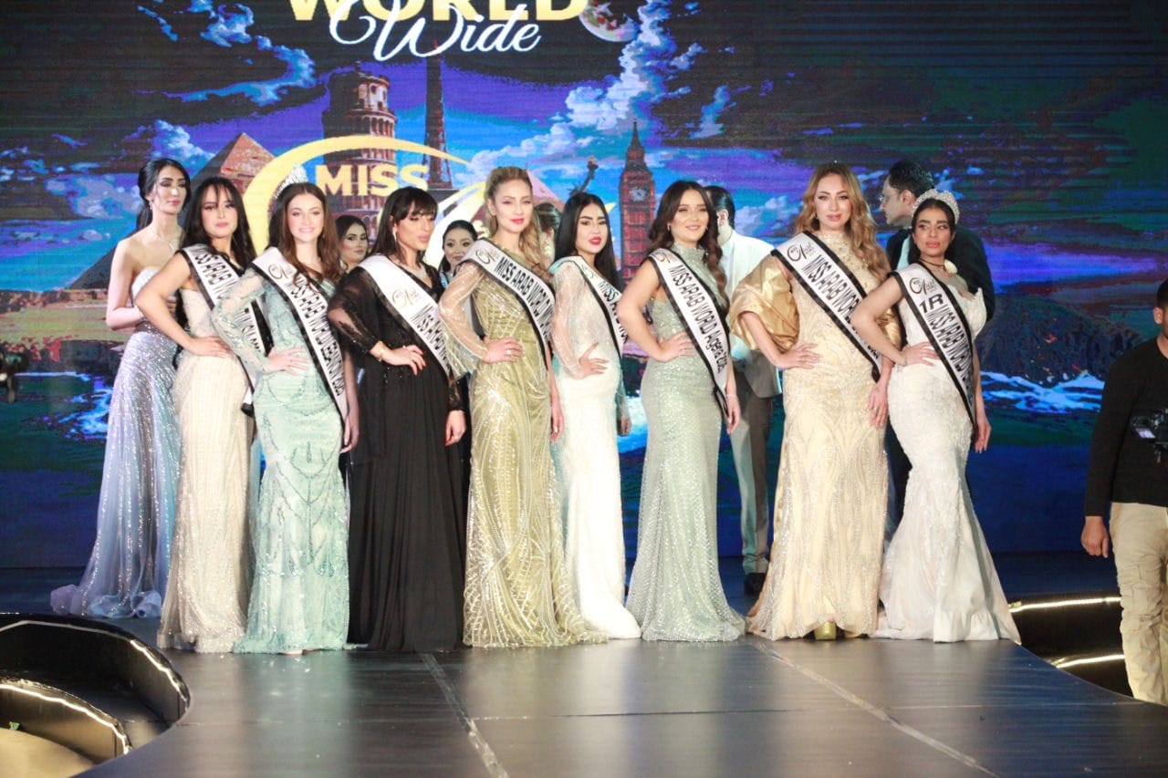 بحضور صوت الوطن : بالصور تكريم الدكتورة سوسن السيد في ختام فعاليات ملكة جمال العرب 