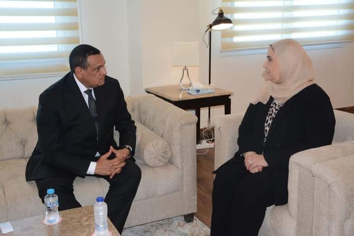 آمنة والقباج يبحثان تعزيز التعاون بين وزارتى التضامن الاجتماعي والتنمية المحلية في مجالات تسويق منتجات التراث الحرفي وإتاحة مساحات للمعارض بالمحافظات والتمكين الاقتصادي للأسر الأولى بالرعاية ومتابعة تنمية الخدمات الاجتماعية