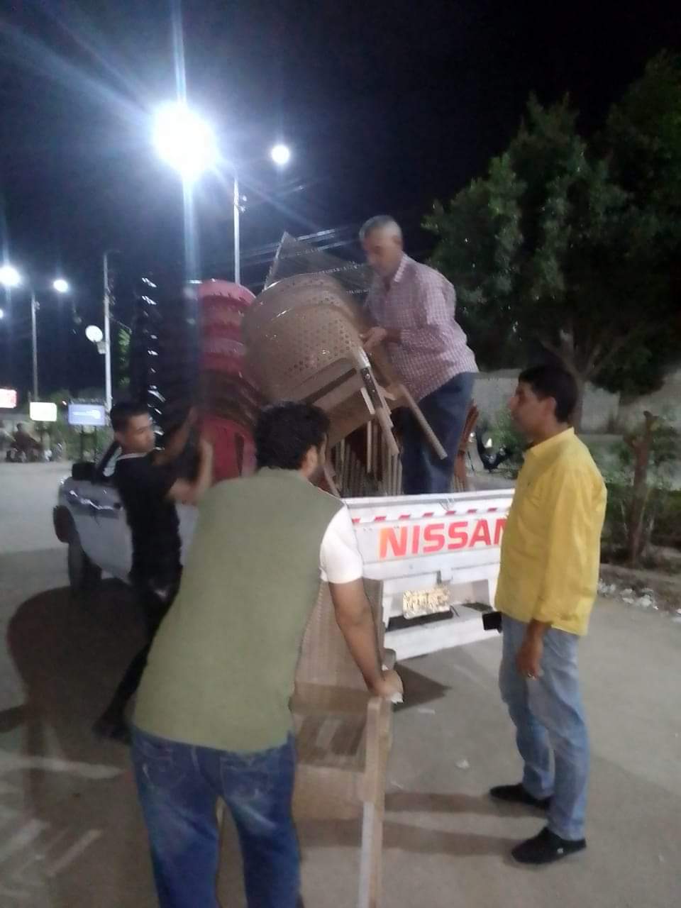 إزالة ١٠٤ مخالفة إشغال طريق خلال حملة ليلية بكفر الدوار 