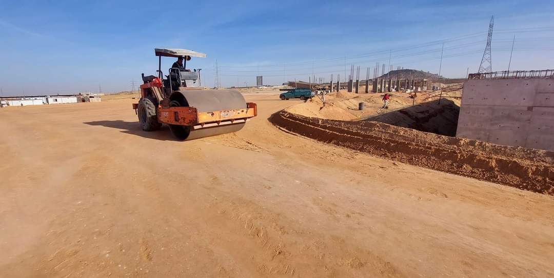 وزير الإسكان يستعرض الموقف التفصيلي لتنفيذ أعمال المرافق  بمدينة 6 أكتوبر