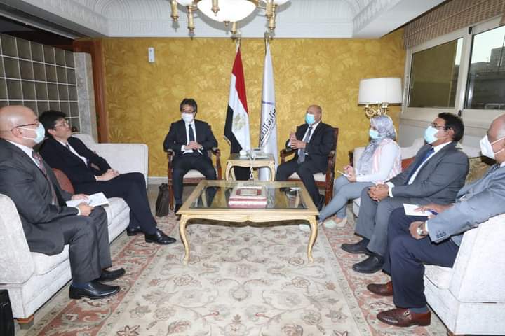 وزير النقل يلتقي نائب رئيس وكالة التعاون الدولي اليابانية (جايكا)، لبحث تدعيم التعاون بين الجانبين في مجال مترو الأنفاق.