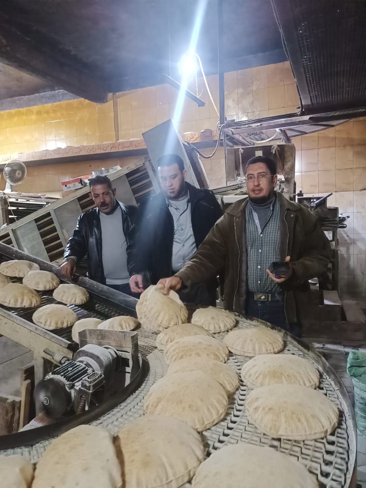 ضبط 205 شيكارة مخصبات وكيماوى مدعمه محظور تداولها بالأسواق بالبحيرة    