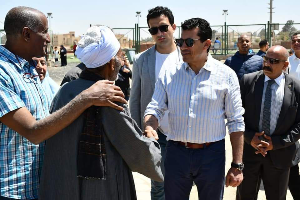 صبحي  يتفقد مركز شباب الهايكستب ومركز شباب عرب الحصن