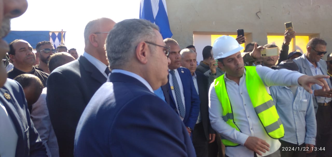 محافظ البحر الأحمر يفتتح المرحلة الأخيرة من الممشى السياحي شمال الغردقة