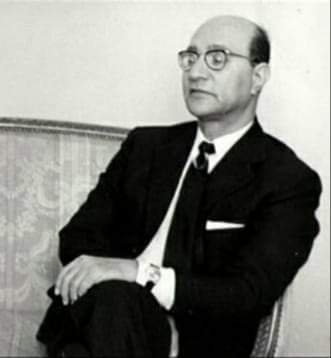 محمد عبدالوهاب..الذى غَنَّى لنا والذى غَنَّى علينا