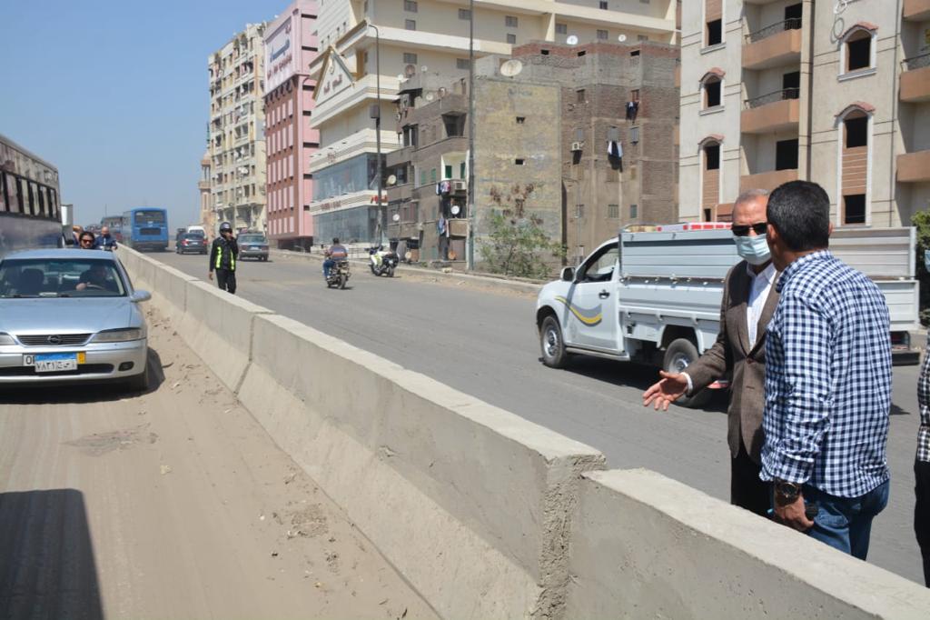 الهجان  يقوم بجولة لمتابعة المشروعات الجاري تنفيذها ومتابعة أعمال النظافة ورفع الأتربة بشوارع حي شرق وغرب شبرا الخيمة ومدينة الخانكة