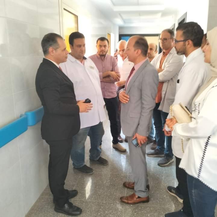 وكيل وزارة الصحة يجري جولة مرورية بحميات بنها ويتابع أعمال التطوير بالمستشفي