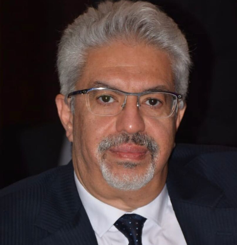 الذهب يبدأ في التراجع مع اقبال المستهلكين للبيع لجني الارباح التي حققتها الأسعار