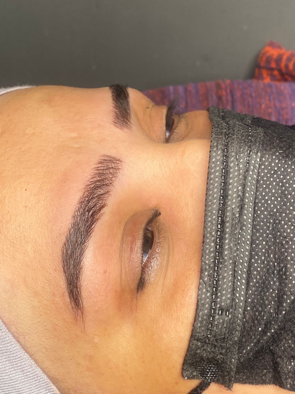 تقنيه الميكروبليدنج لتصحيح شكل الحاجب وملئ الفراغات في بيوتي سنتر وفاء سمير