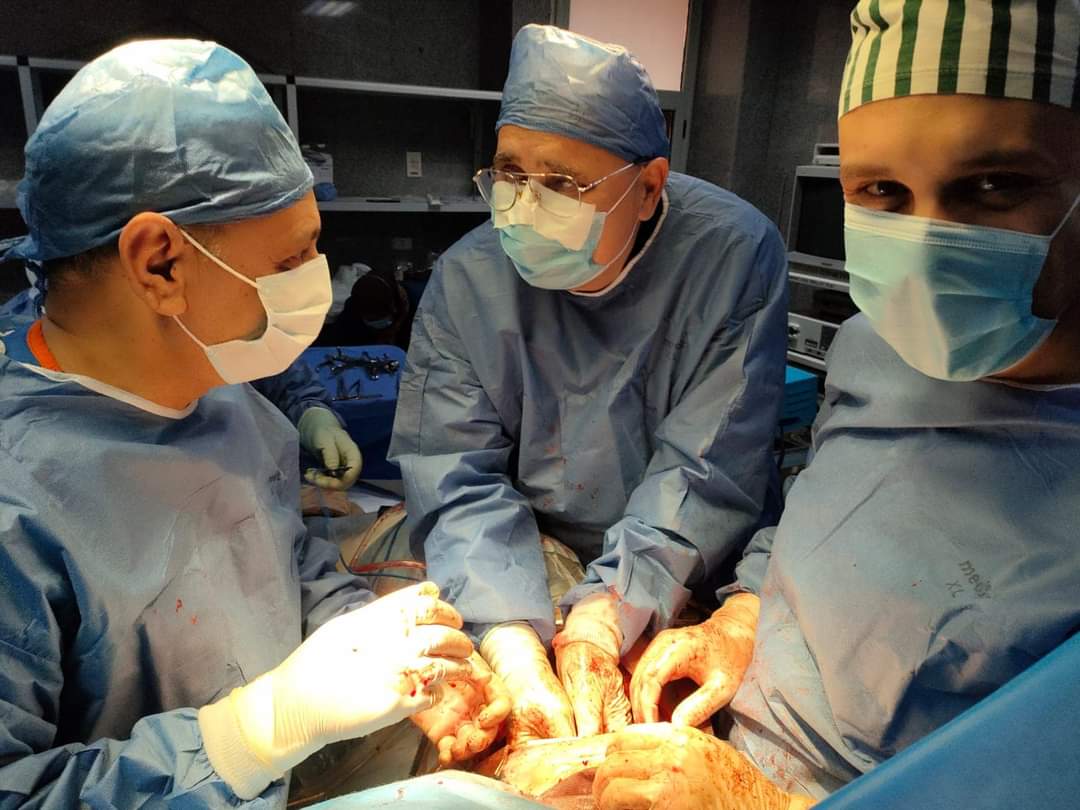 3 عمليات جراحية لانقاذ حياة ثلاثة شباب ببنها الجامعى
