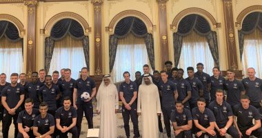 نائب حاكم دبى يستقبل نجوم أرسنال