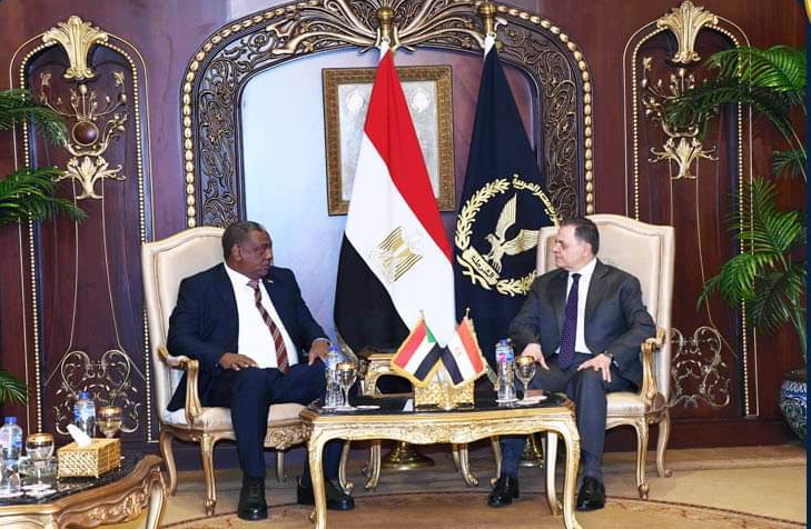 وزير الداخلية يستقبل نظيره السودانى و يستعرض الجانبان أوجه التعاون بين البلدين وأساليب تعزيزها