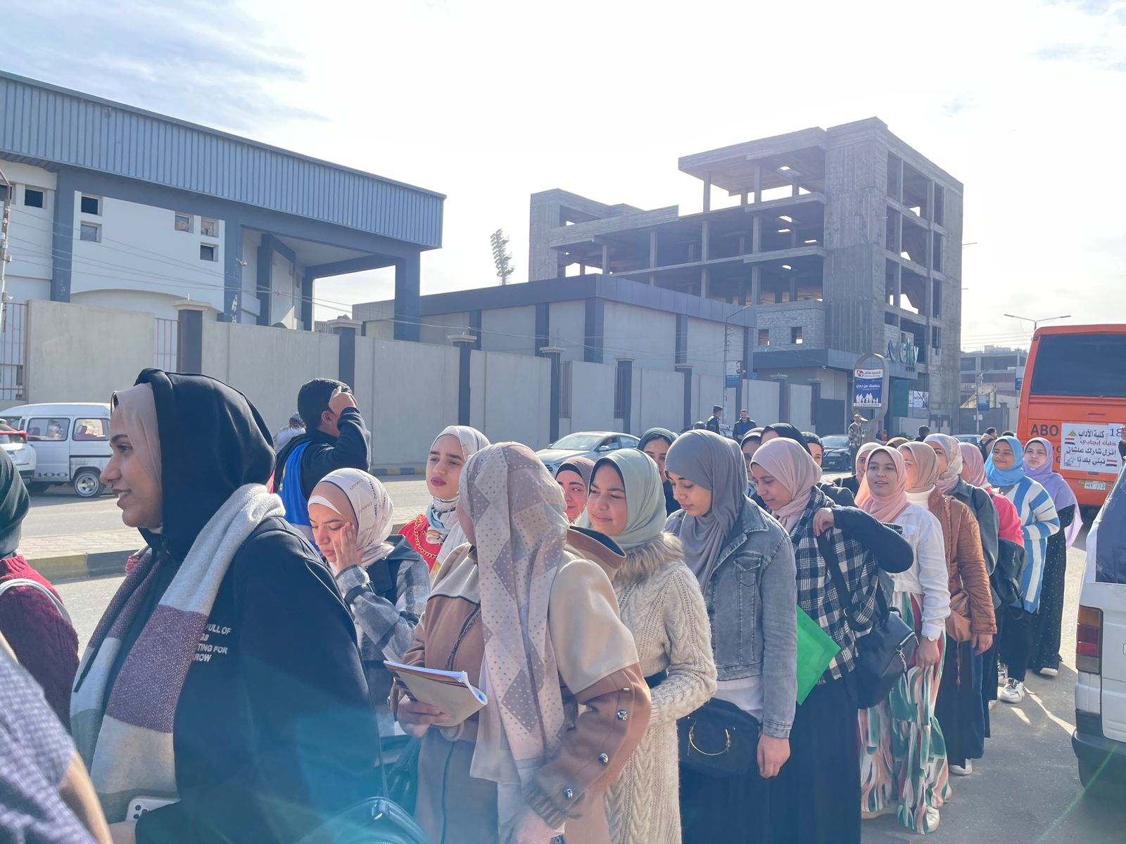 اقبال كبير من طلاب جامعة بنها للإدلاء بأصواتهم فى الانتخابات الرئاسية 