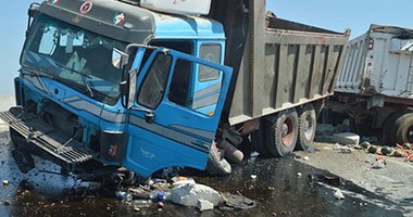 القبض على سائق نقل مقطورة محملة بحديد التسليح دهس 7 سيارات بالشيخ زايد