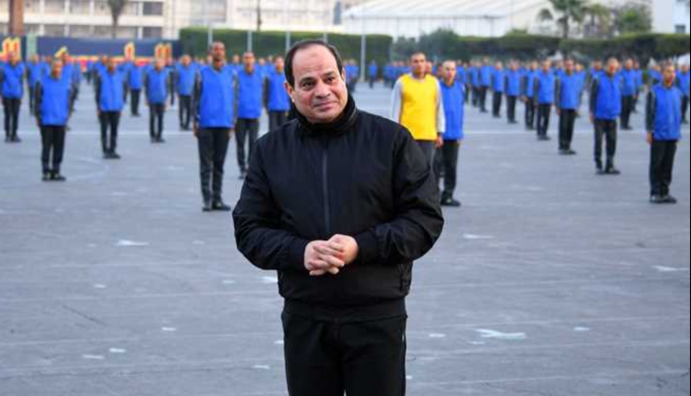 الرئيس السيسى تفقد فجر اليوم الكلية الحربية  برافقه الفريق القائد العام للقوات المسلحة