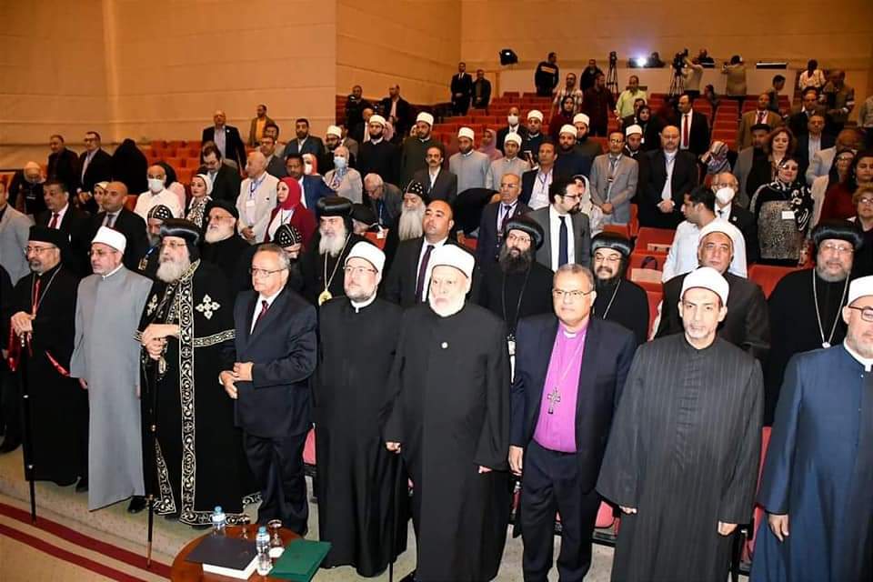 جمعة صورة هذا الجمع الوطني أبلغ من أي كلام   ومصر أنموذج عظيم لترسيخ أسس التسامح الديني والتعايش الإنساني