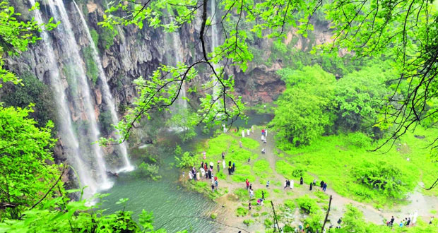 موسم خريف ظفار ينطلق بفعاليات وأنشطة متنوعة على ضفاف الطبيعة العُمانية الخلابة