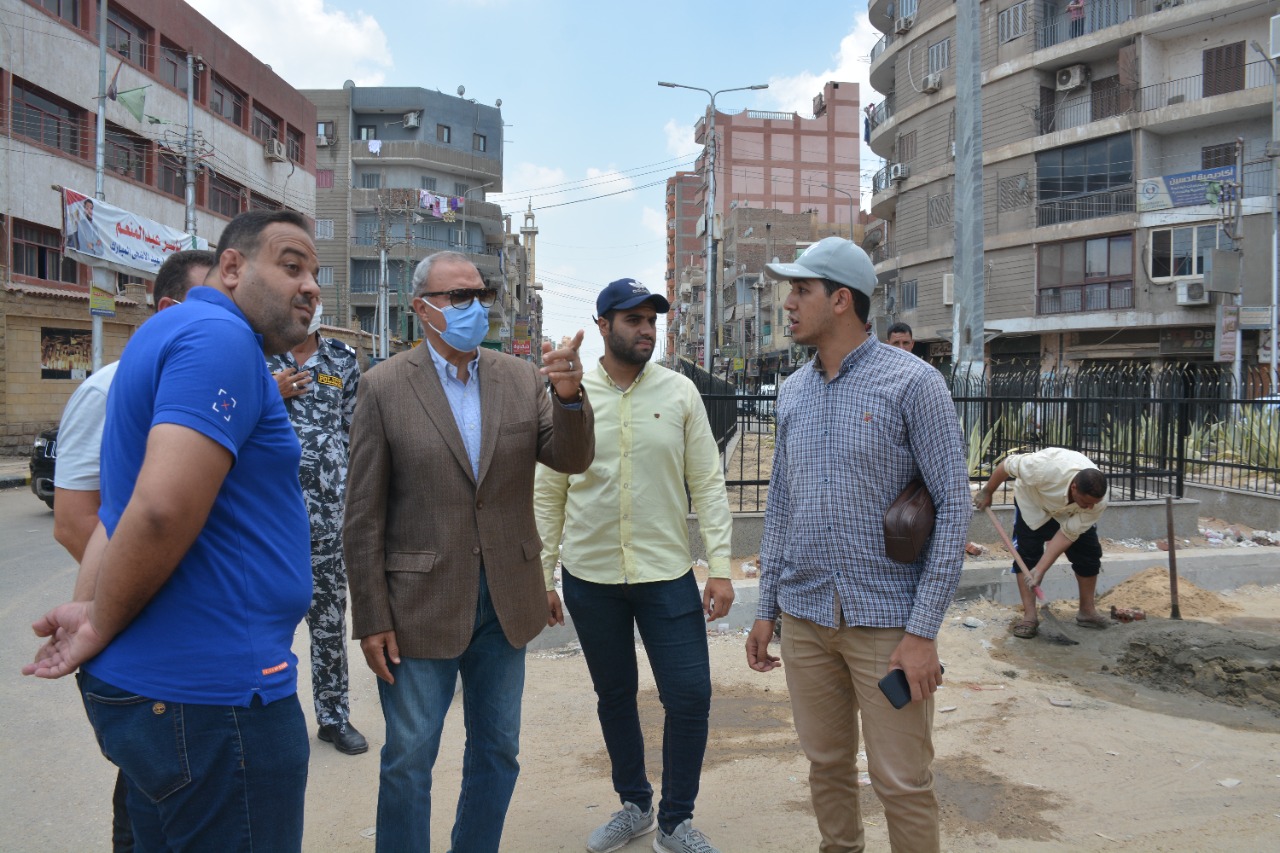 محافظ القليوبية يقوم بجولة ميدانية بمدينة بنها وشبرا الخيمة لمتابعة المشروعات وتطوير الميادين والطرق