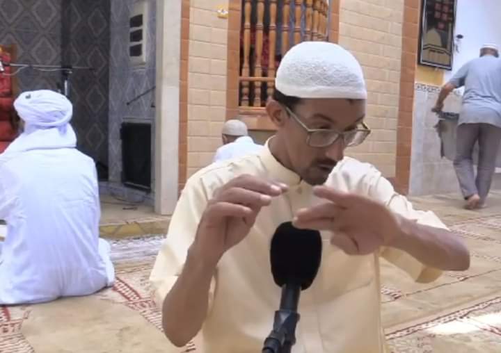 الجزائري الذي استعاد بصره أثناء الصلاة في المسجد يروي كيف رأى النور وهو ساجد