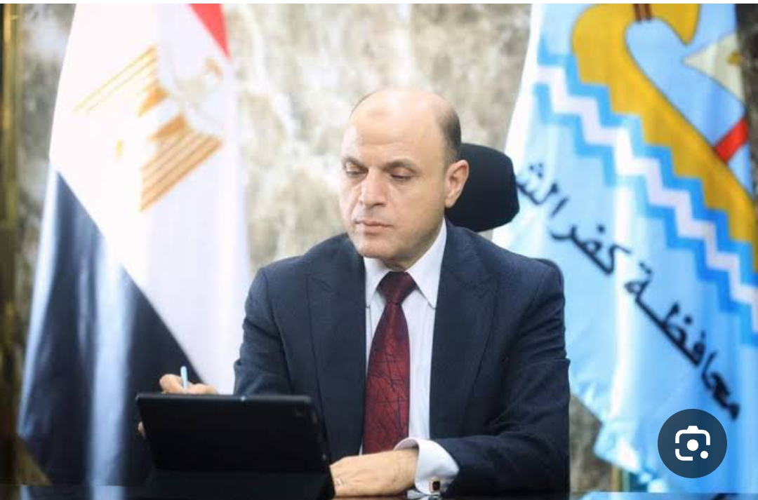 بالمستندات: مقاول يلتهم أحد الشوارع و يبني عليه وسط تواطؤ المسئولين بكفر الشيخ