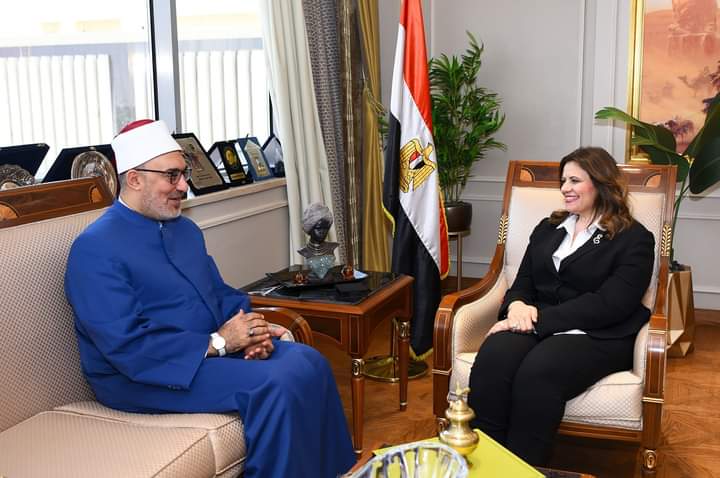 وزيرة الهجرة ترحب بالمشاركة في مبادرة مجمع البحوث الإسلامية للتوعية بمخاطر الهجرة غير الشرعية 