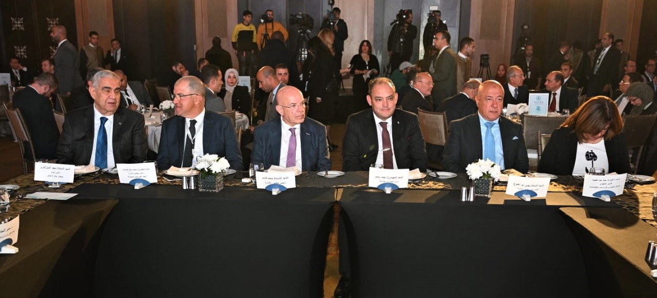 وزير التجارة والصناعة يشهد الاحتفال باليوبيل الفضى لجمعية المصدرين المصريين "اكسبولينك"