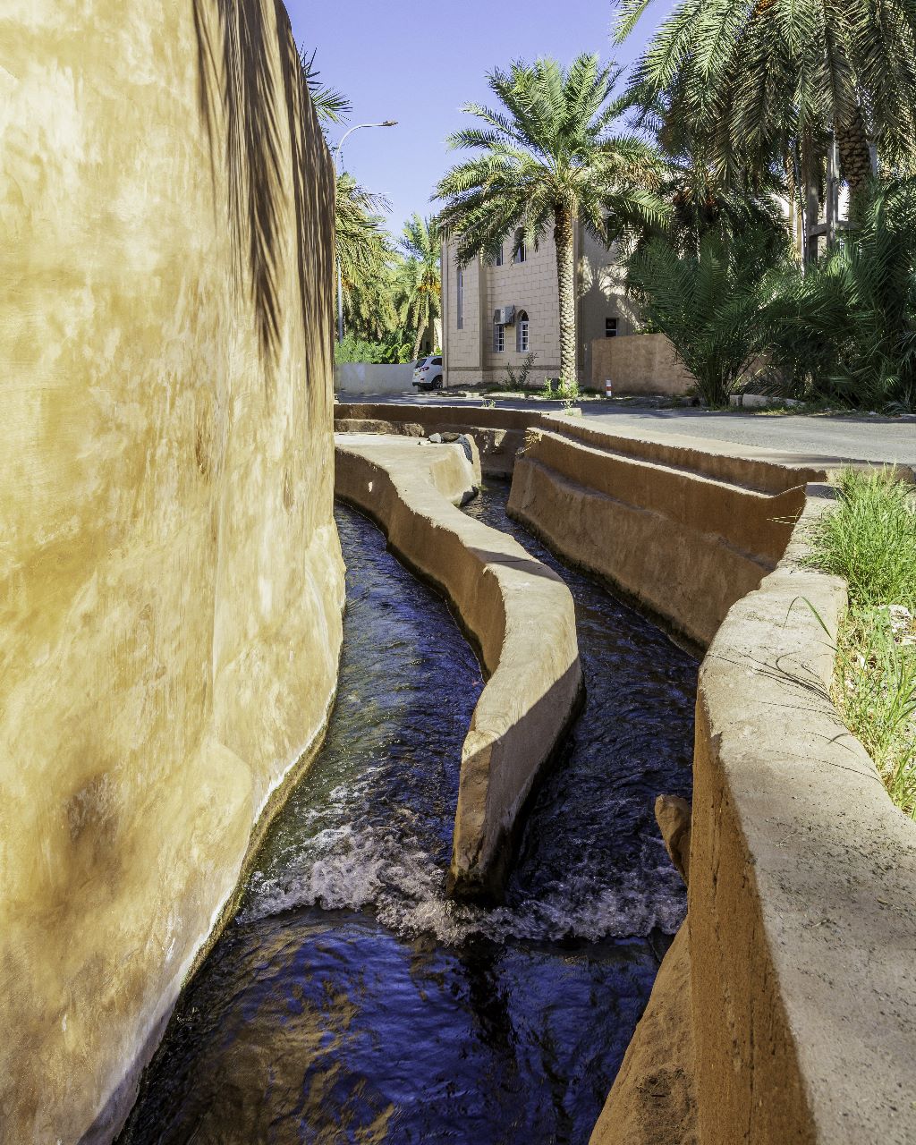 خمسة أفلاج عُمانية تشكل موقع تراث عالمي في اليونسكو كأقدم هندسة ري في العالم