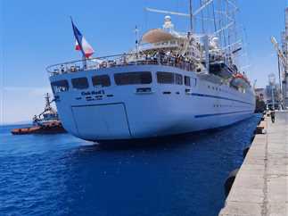 ضبط 10 محاولات تهرب جمركي لعدد من الأجهزة اللاسلكية والأقراص المخدرة بسفاجا