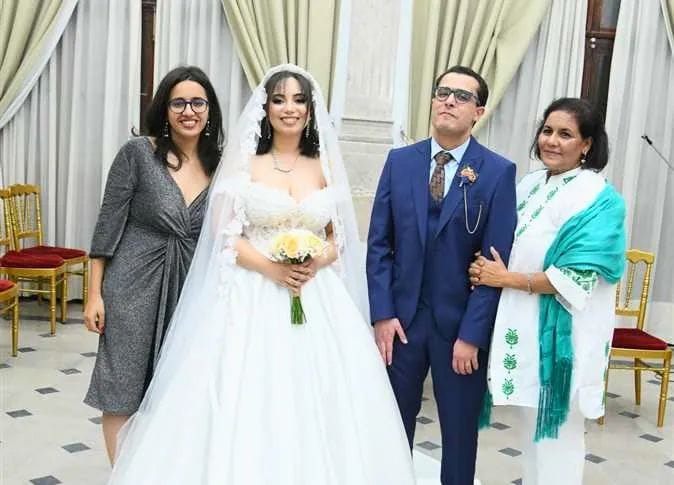 حفل زفاف يُثير جدلاً واسعًا والسبب مأذونة وشاهدتان