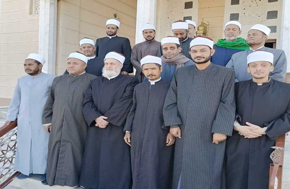 انطلاق قافلة دعوية من الأزهر والأوقاف بمحافظة البحر الأحمر | صور   