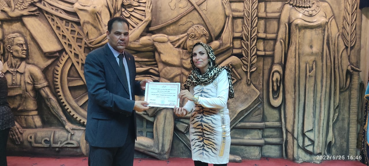 بالصور: تكريم الإعلامية رضا الكرداوي بنقابة الصحفيين