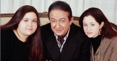 مى نور الشريف ورسالة حزن لوالدها فى ذكرى ميلاده