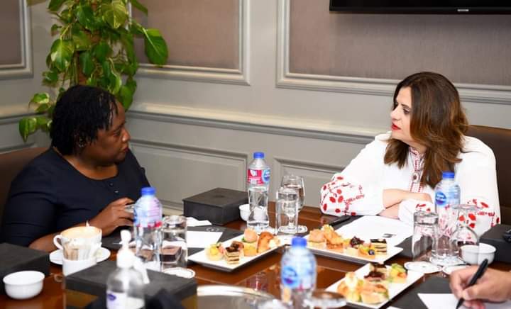 وزيرة الهجرة تستقبل مدير إدارة الهجرة نائب وزير الداخلية بزيمبابوي لبحث سبل التعاون المشترك في مجالات الهجرة والتدريب