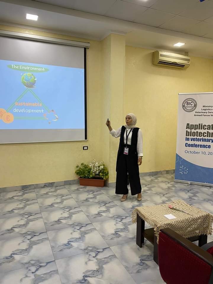 الطالبة آلاء حامد  تفوز بالمركز الأول في منافسة الإبداع في التكنولوجيا الحيوية