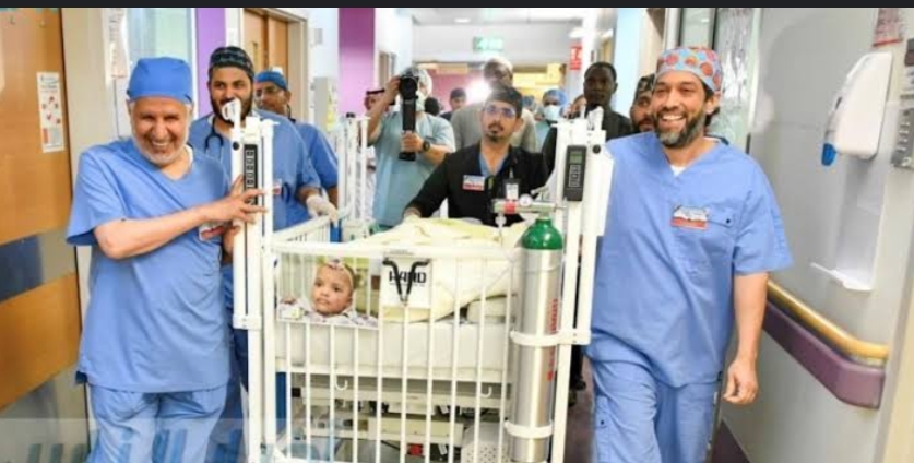 بعد عملية جراحية معقدة استغرقت أكثر من 14 ساعة.. نجاح فصل التوأم السيامي النيجيري بالمملكة