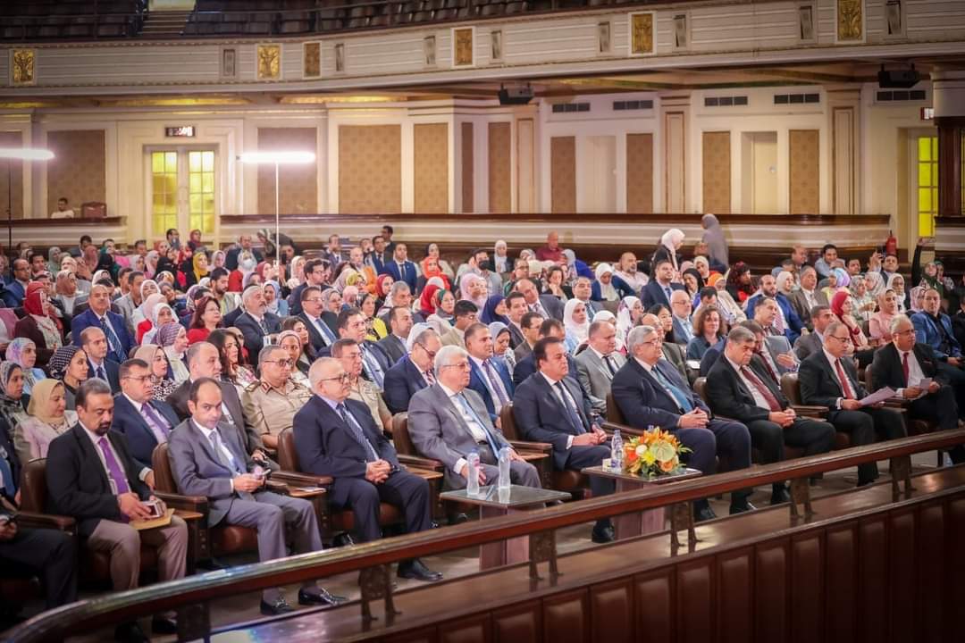 التعليم العالي: نستهدف التعليم والعمل معًا في المستشفيات الجامعية ووزارة الصحة.. ونسعى لرفع كفاءة مقدمي الخدمة الطبية بأحدث الوسائل التعليمية