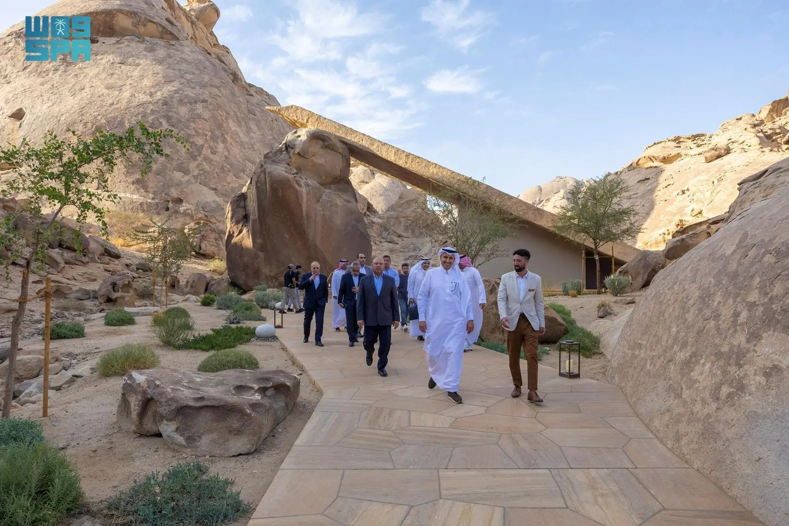 وزير الصناعة يلتقي وزيرالنقل السعودى لبحث فرص التعاون في قطاعات النقل والتكامل البحري بين البلدين