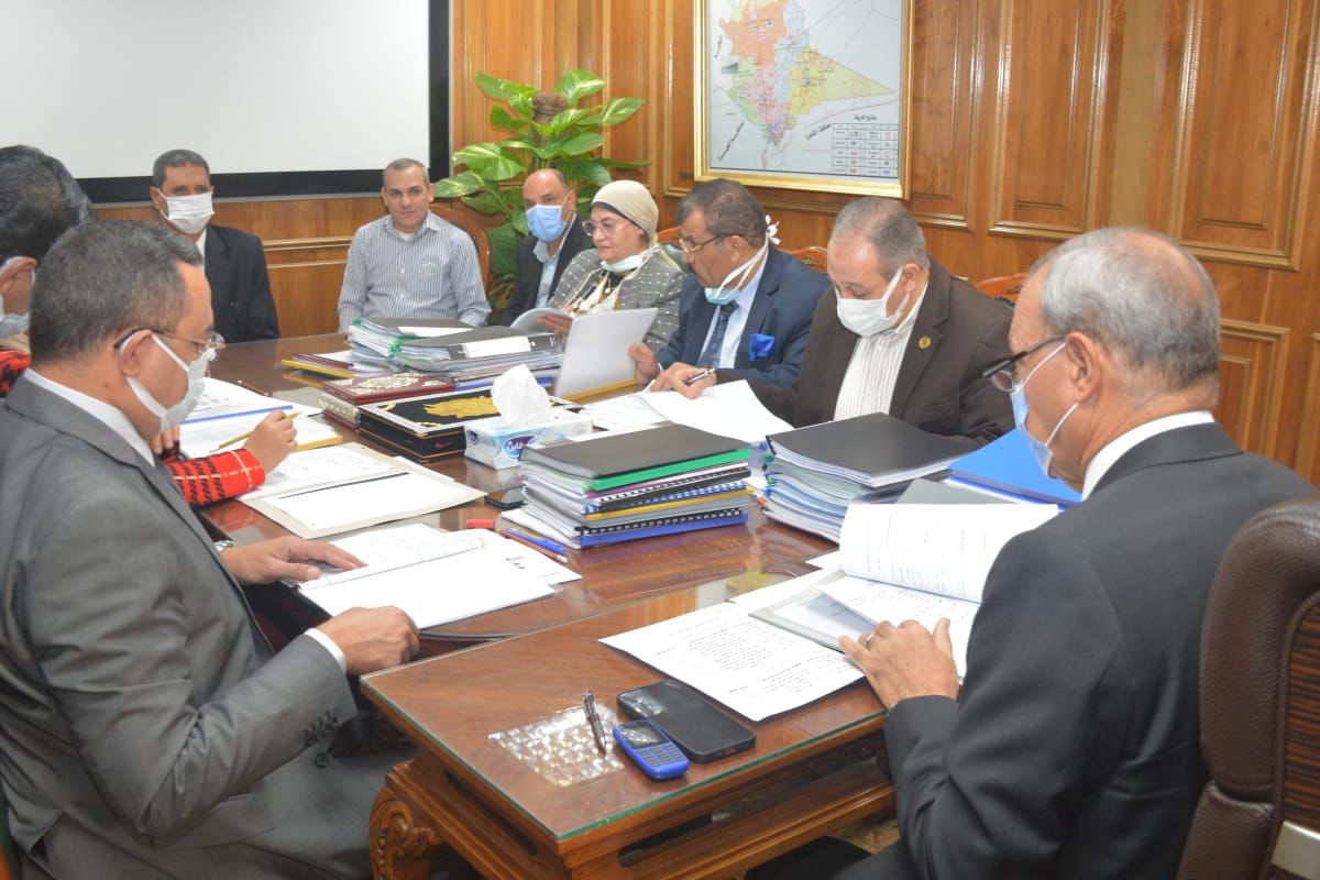 محافظ القليوبية يترأس اجتماع لجنة اختيار القيادات لشغل عدد من الوظائف القيادية