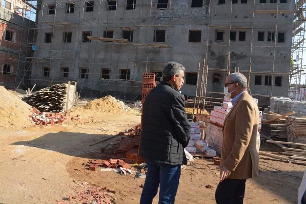 محافظ القليوبية يتفقد مشروعات حياه كريمة بقرى شبين القناطر 