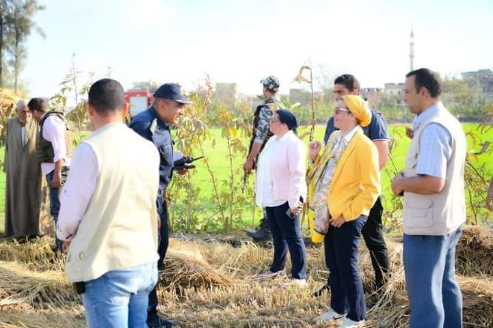 جولة مفاجئة لوزيرة البيئة بالبحيرة وتتوجه بالشكر للحماية المدنية لسرعة الاستجابة لاطفاء الاشتعالات 